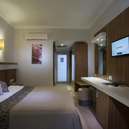 Sun Club Hotel Side